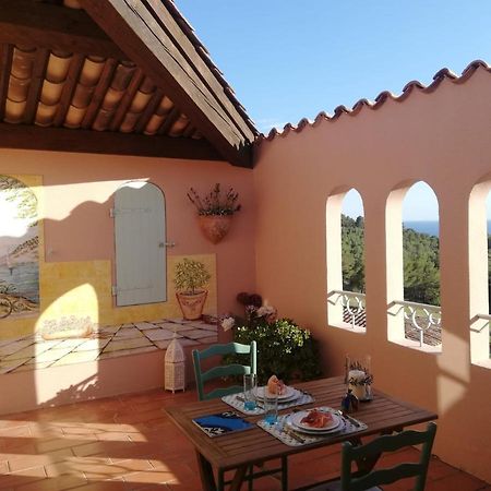 Hameau Des Amandiers - Vue Mer, Golf Et Vignes Apartment Сен Сир сюр Мер Екстериор снимка