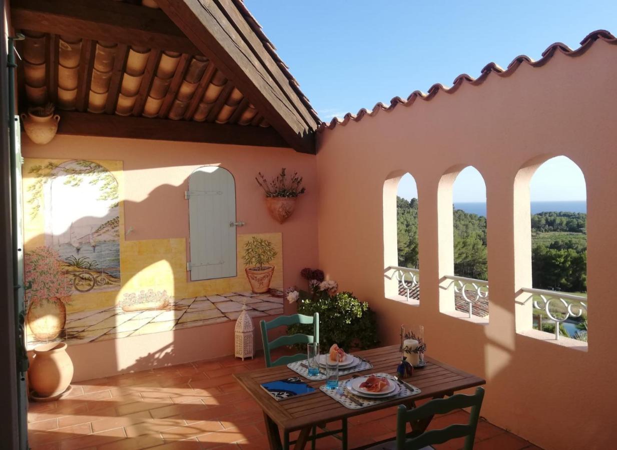 Hameau Des Amandiers - Vue Mer, Golf Et Vignes Apartment Сен Сир сюр Мер Екстериор снимка