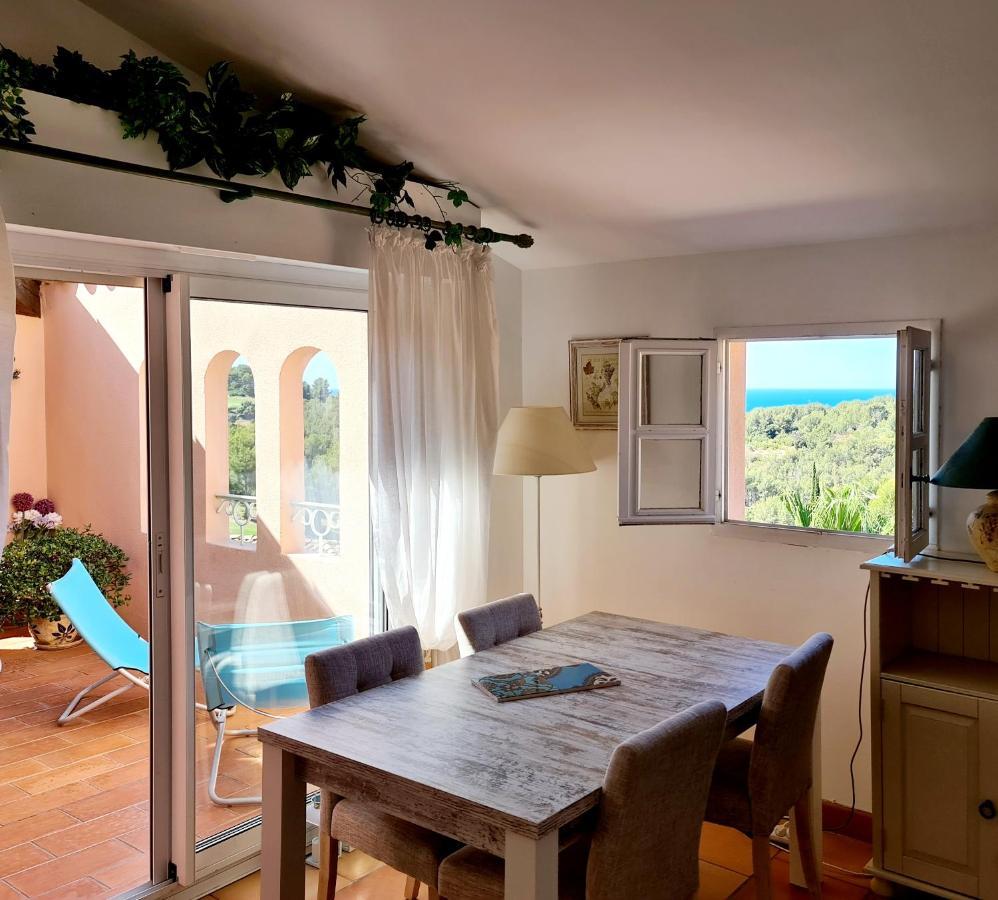 Hameau Des Amandiers - Vue Mer, Golf Et Vignes Apartment Сен Сир сюр Мер Екстериор снимка