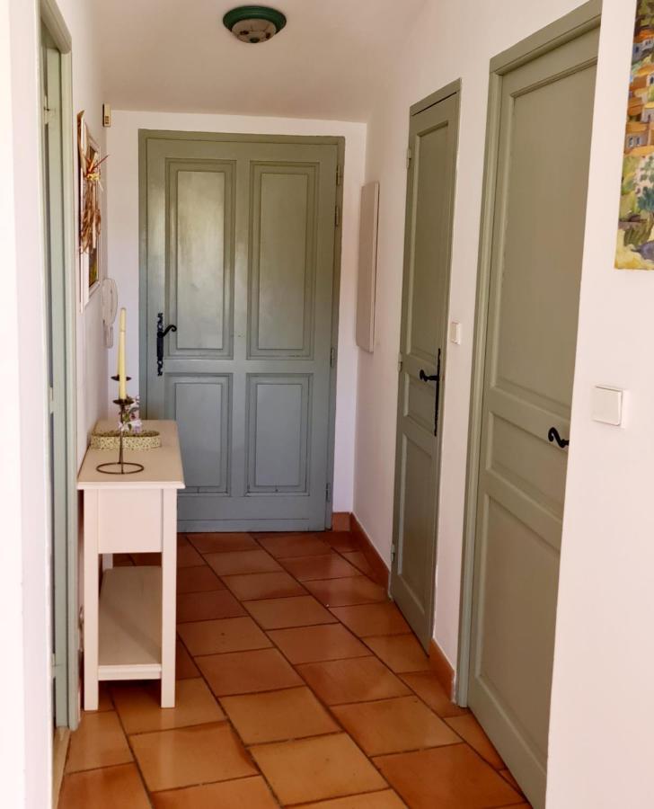 Hameau Des Amandiers - Vue Mer, Golf Et Vignes Apartment Сен Сир сюр Мер Екстериор снимка