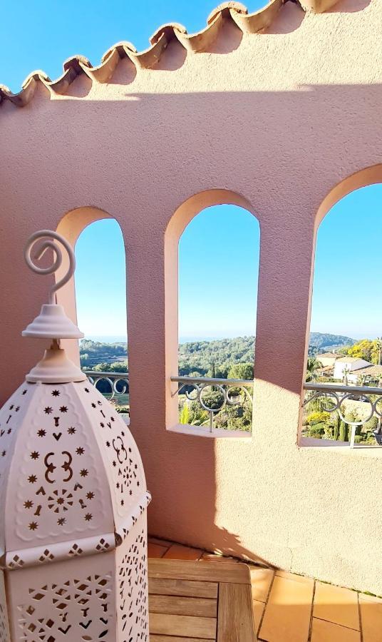 Hameau Des Amandiers - Vue Mer, Golf Et Vignes Apartment Сен Сир сюр Мер Екстериор снимка